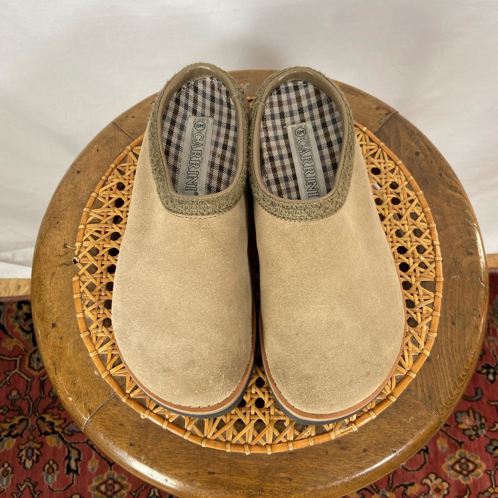 Vintage suede tan clogs/mules (similar to Boston Birkenstocks or Ugg Tasmans)